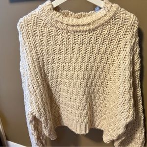 Universal Thread Cream Cropped Sweater — XL